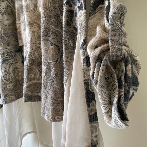 Tempo Paris Blouse SMALL Flowery Print Bohemian Hippie Top Neutral Flowers Tan - Picture 5 of 9